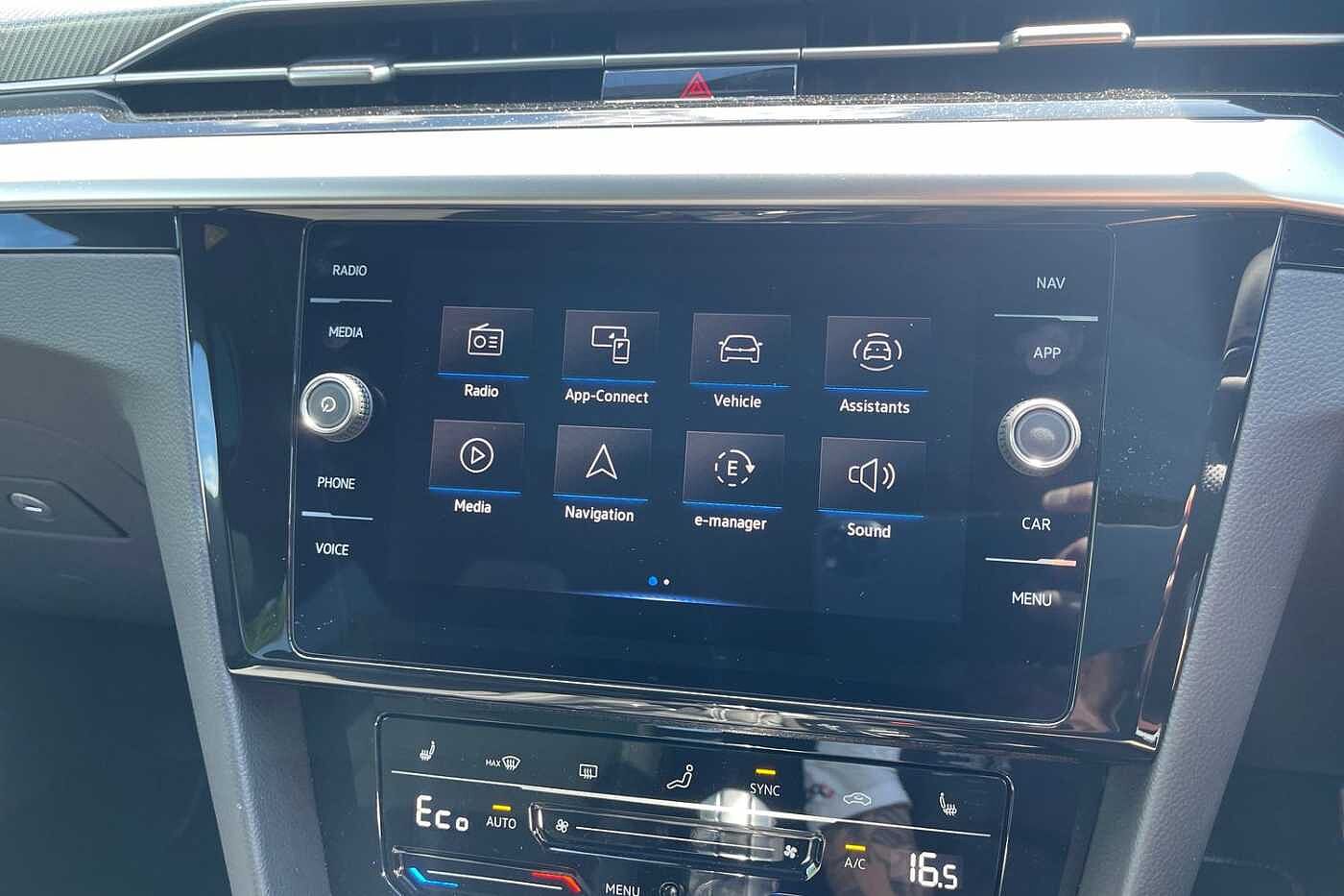 Volkswagen Arteon 1.4TSI 218ps R-Line e-Hybrid DSG Shooting Brake + REAR CAMERA