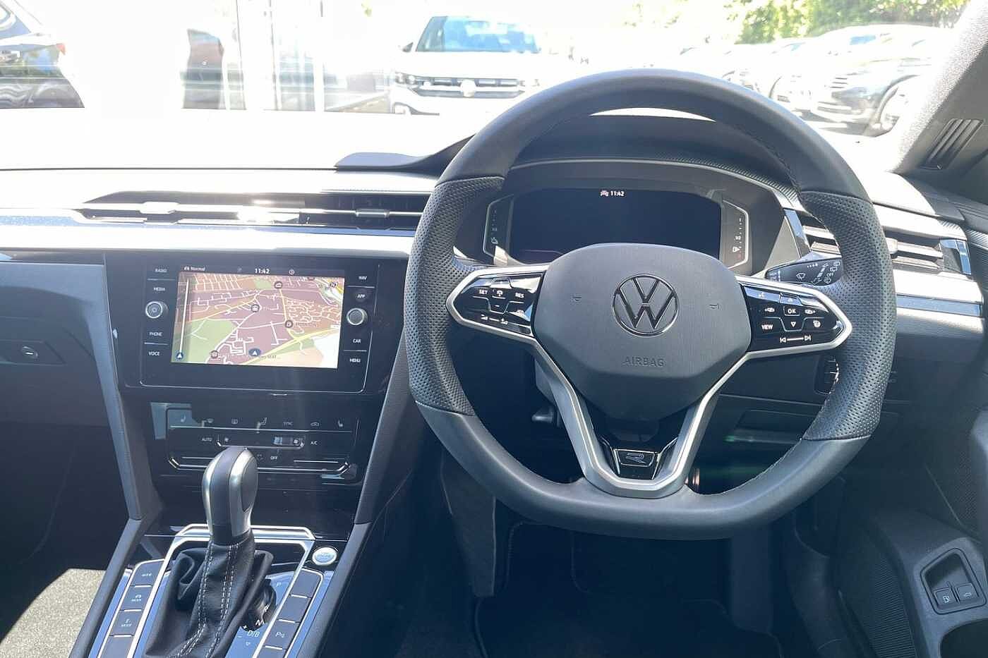 Volkswagen Arteon 1.4TSI 218ps R-Line e-Hybrid DSG Shooting Brake + REAR CAMERA
