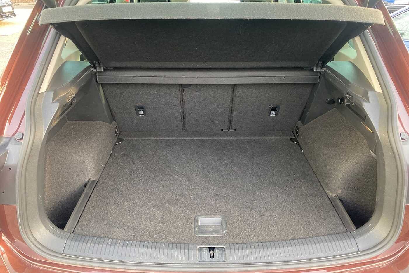 Volkswagen Tiguan PA Elegance EVO 1.5 TSI 150PS 7-speed DSG 5 door + WINTER PK