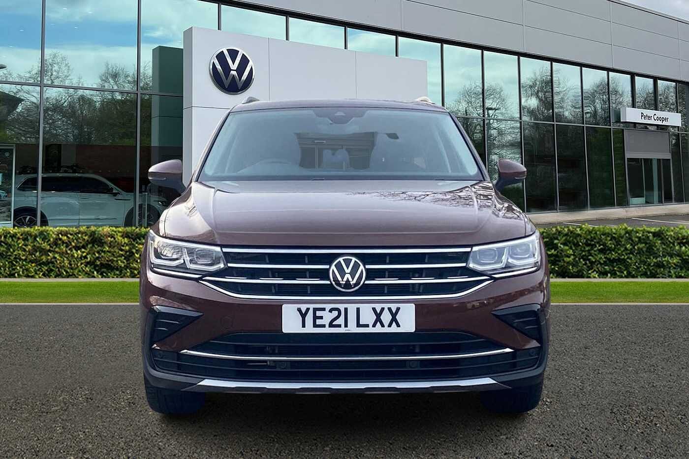 Volkswagen Tiguan PA Elegance EVO 1.5 TSI 150PS 7-speed DSG 5 door + WINTER PK