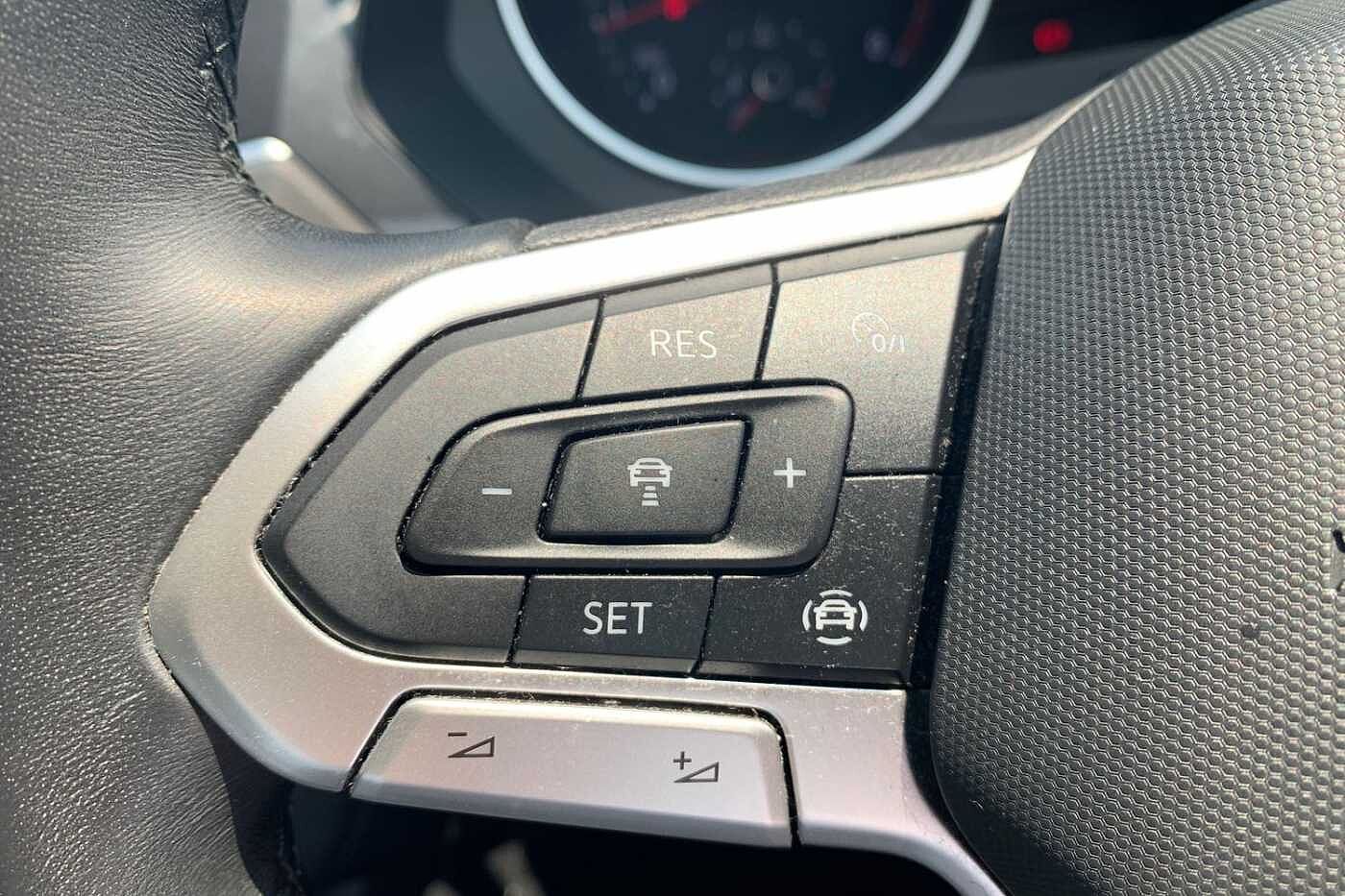 Volkswagen Tiguan 1.5 TSI (150ps) Life EVO Manual 5 door